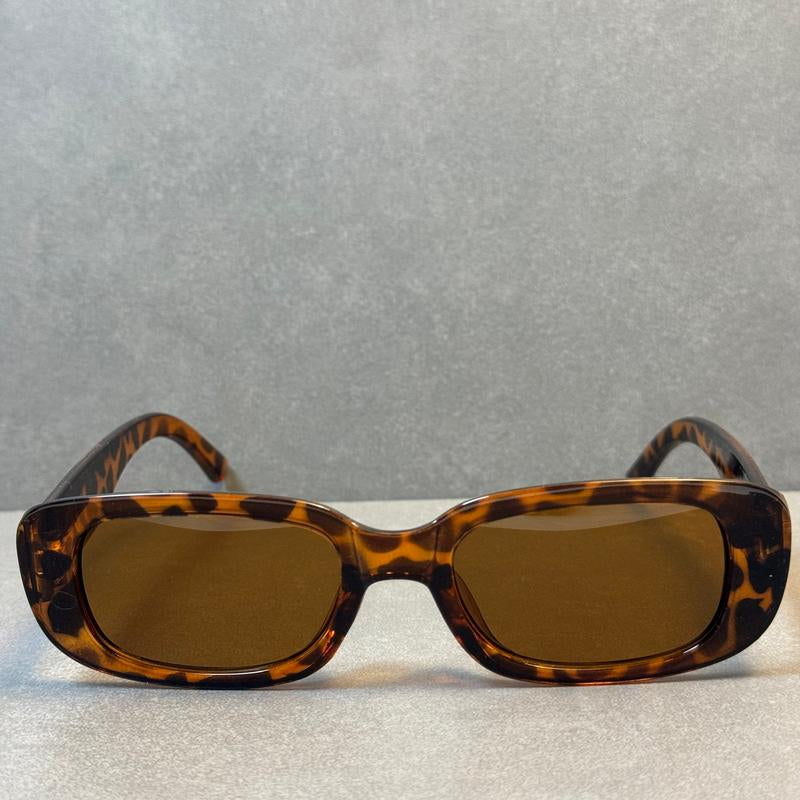 Riley Retro Rectangle Sunglasses
